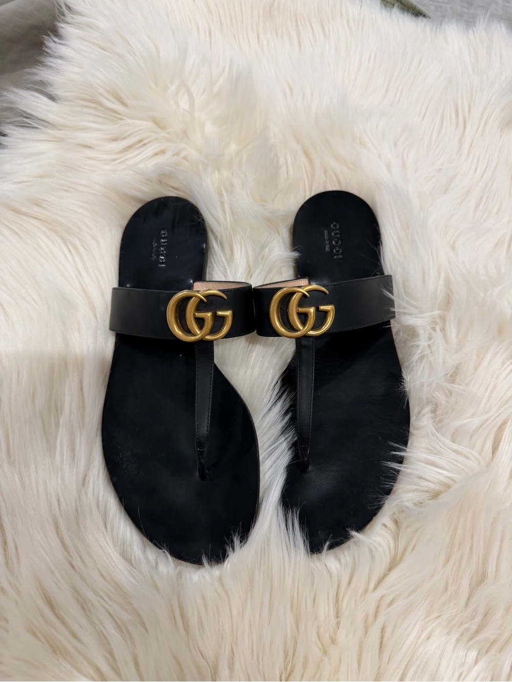 Gucci Black Leather Sandal with Gold GG Logo